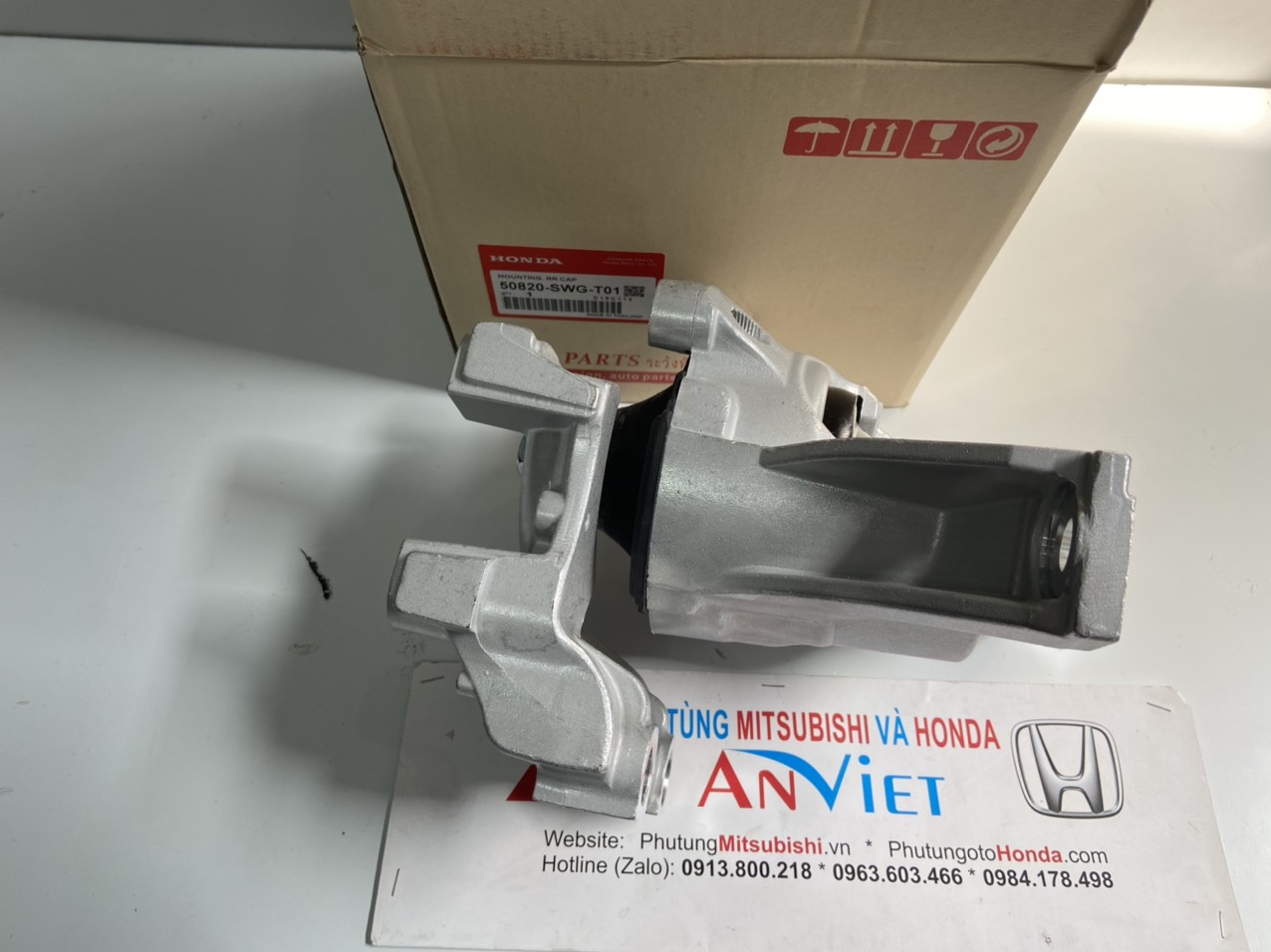Chân máy bên phụ xe Honda CRV